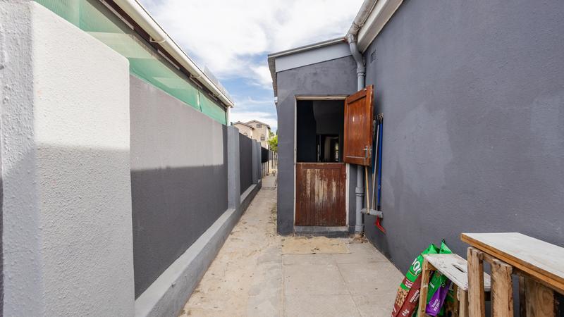 4 Bedroom Property for Sale in Voelvlei Western Cape